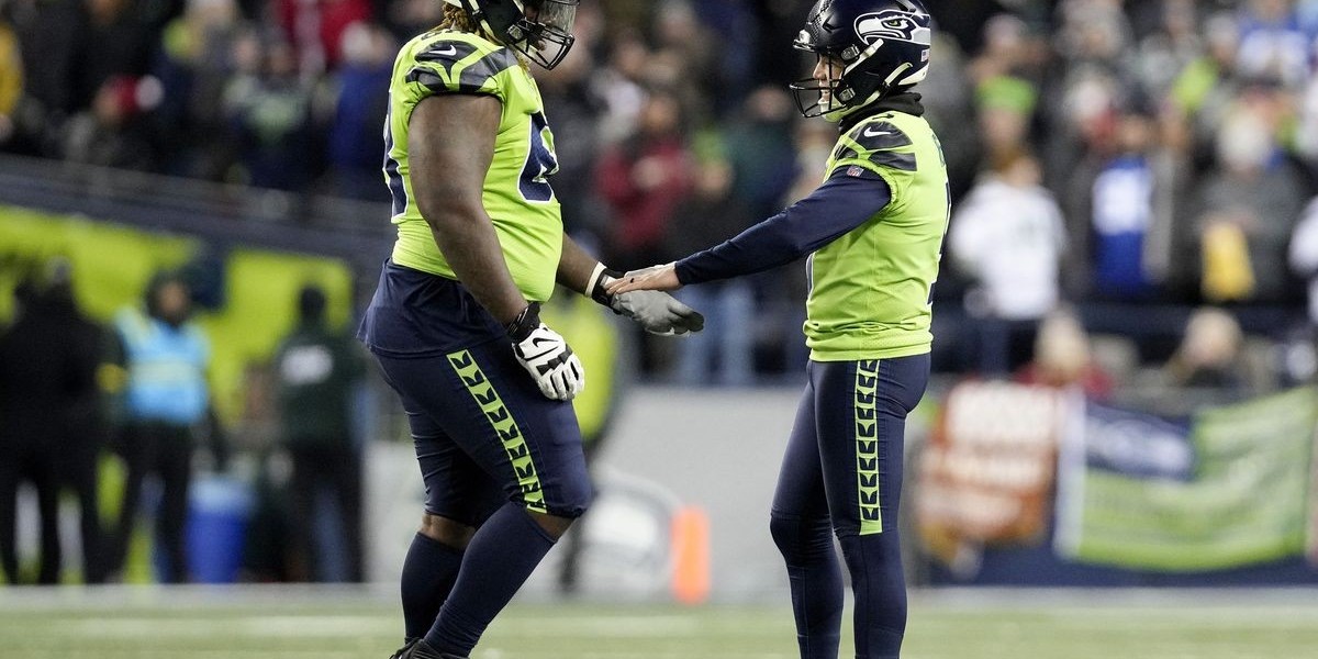 NFL analyst initiatives Seahawks as a greatest 10 offense, and even that ight be as well conservativebr/>