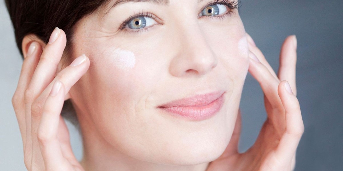 Tri-Luma Cream: A Comprehensive Guide to Achieving Flawless Skin