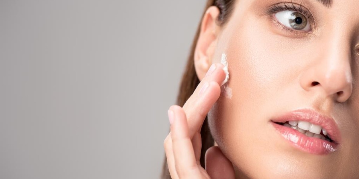 Everything You Need to Know About Retin-A Micro Gel
