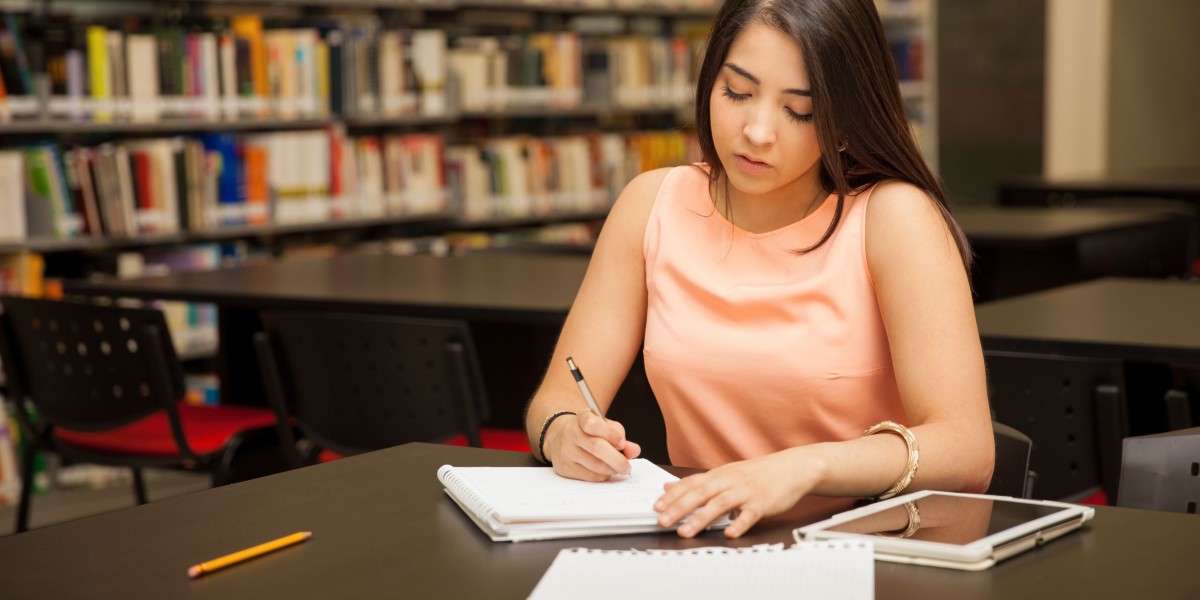 Expository Essay Writing Help UK: Expert Tips & Guidance