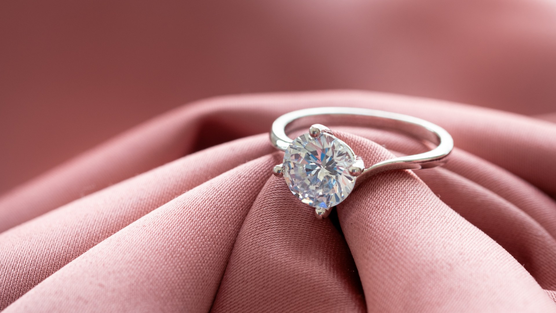  buying an engagement ring online