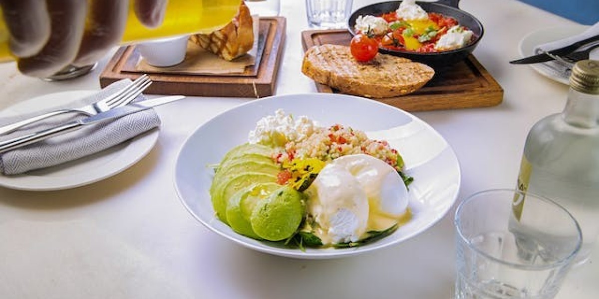 Dine in Style: Exploring Elegant Dinner Sets in Dubai