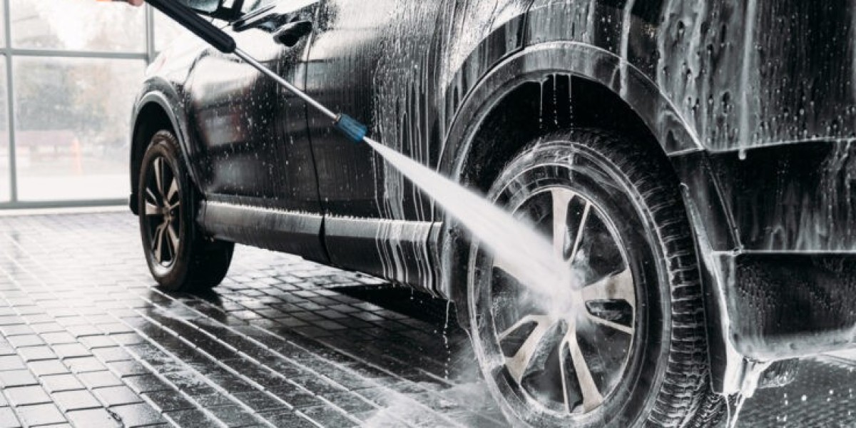 Splash into a Cleaner Drive with Careasy’s On-Demand Car Wash Service