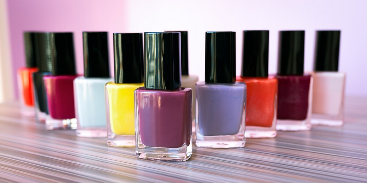 Nail Polish Reclassified: Plunge into the Universe of Lakiery do Paznokci