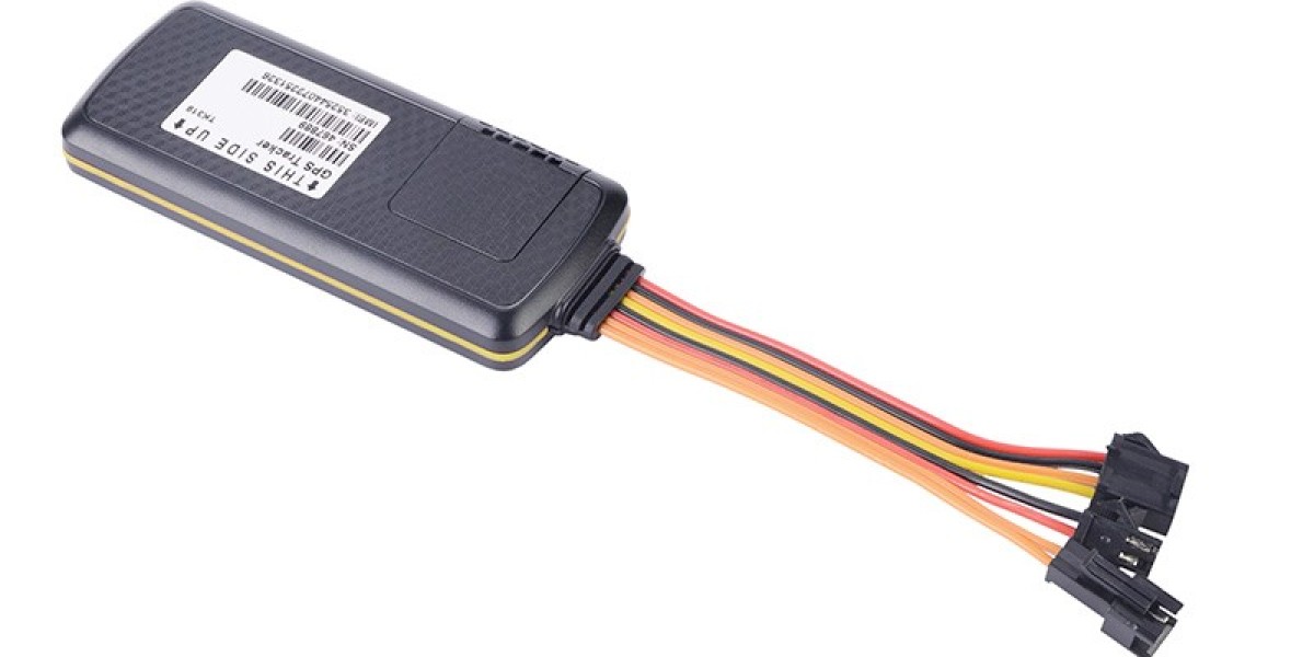 Does a gps tracker for car loans give away 5 year battery?