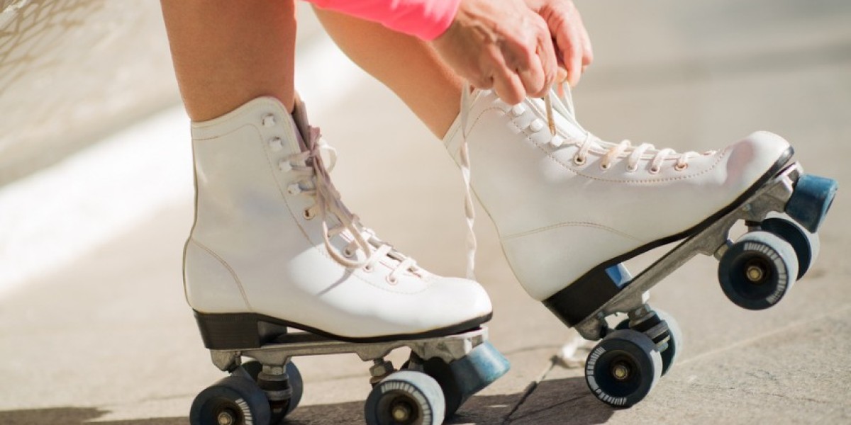 Indoor Roller Skating for Families: Bonding Through Wheels