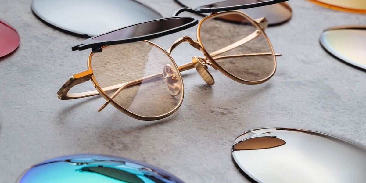 Matching glasses, how to choose frames?