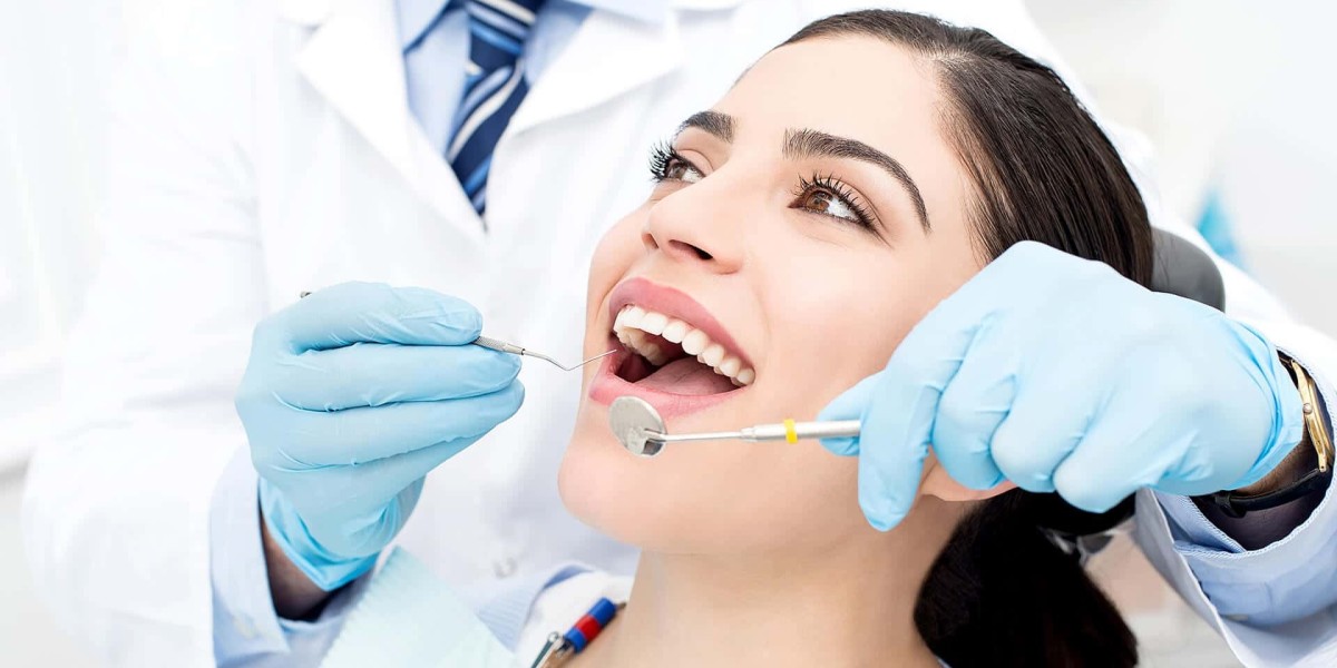 The Benefits of Choosing a Family Dentist for Your Dental Care Needs