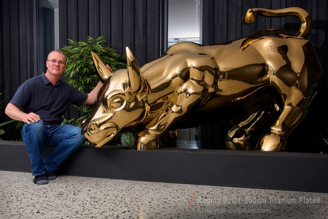 How Custom Sculptures Can Transform Your Garden into a Sanctuary of Success – Luxury Car Sculpture