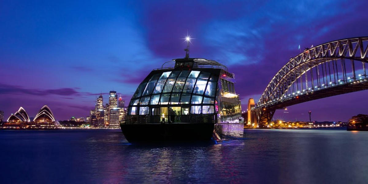 An Ideal Evening of Dining, Romance, and Breathtaking Sydney Scenery!